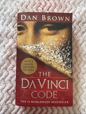 Dan Brown - The Da Vinci Code Paperback Book
